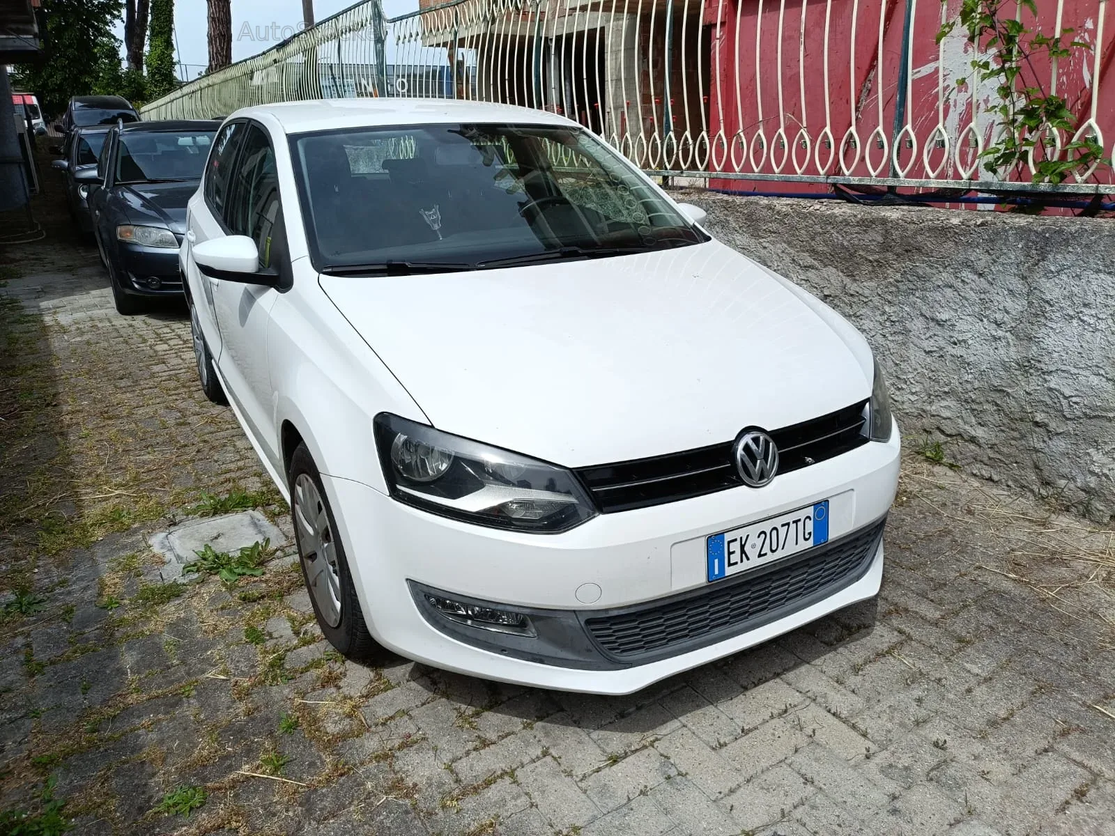 Volkswagen Polo 1.2 gpl (2011) 2