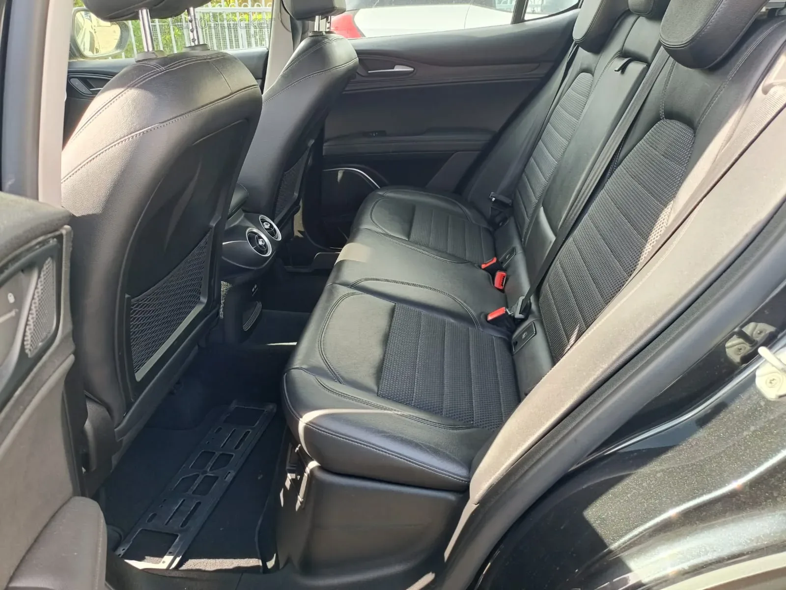Alfa Romeo Stelvio Q4 automatica (2017) 15