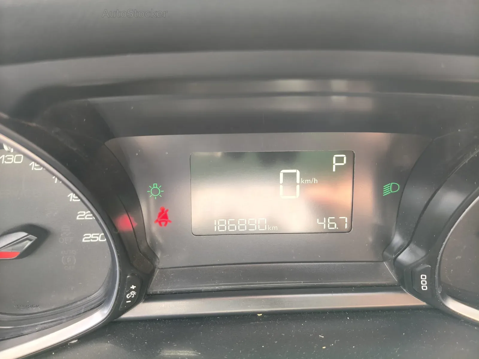 Peugeot 308 (2016) 11