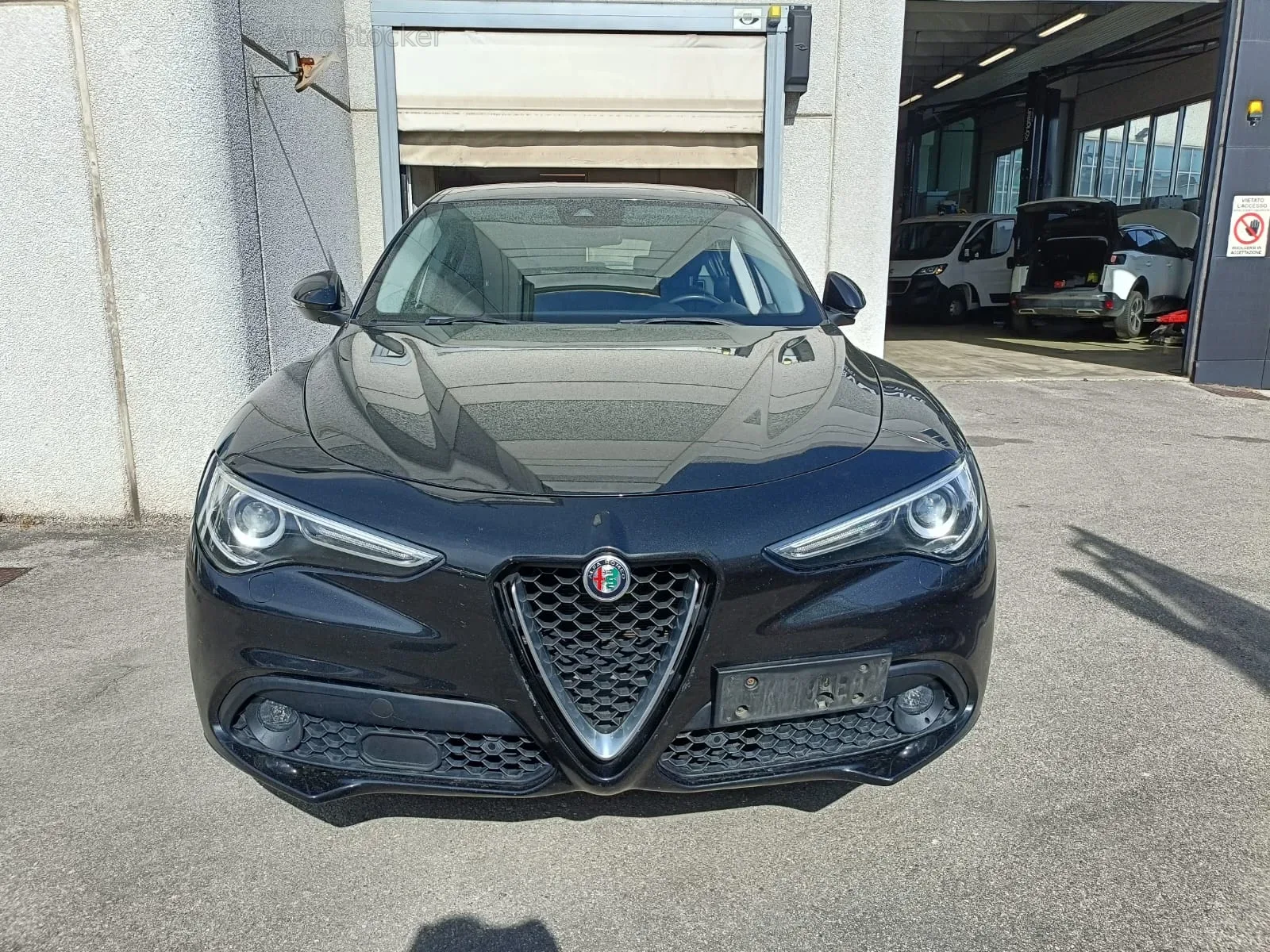 Alfa Romeo Stelvio Q4 automatica (2017) 2