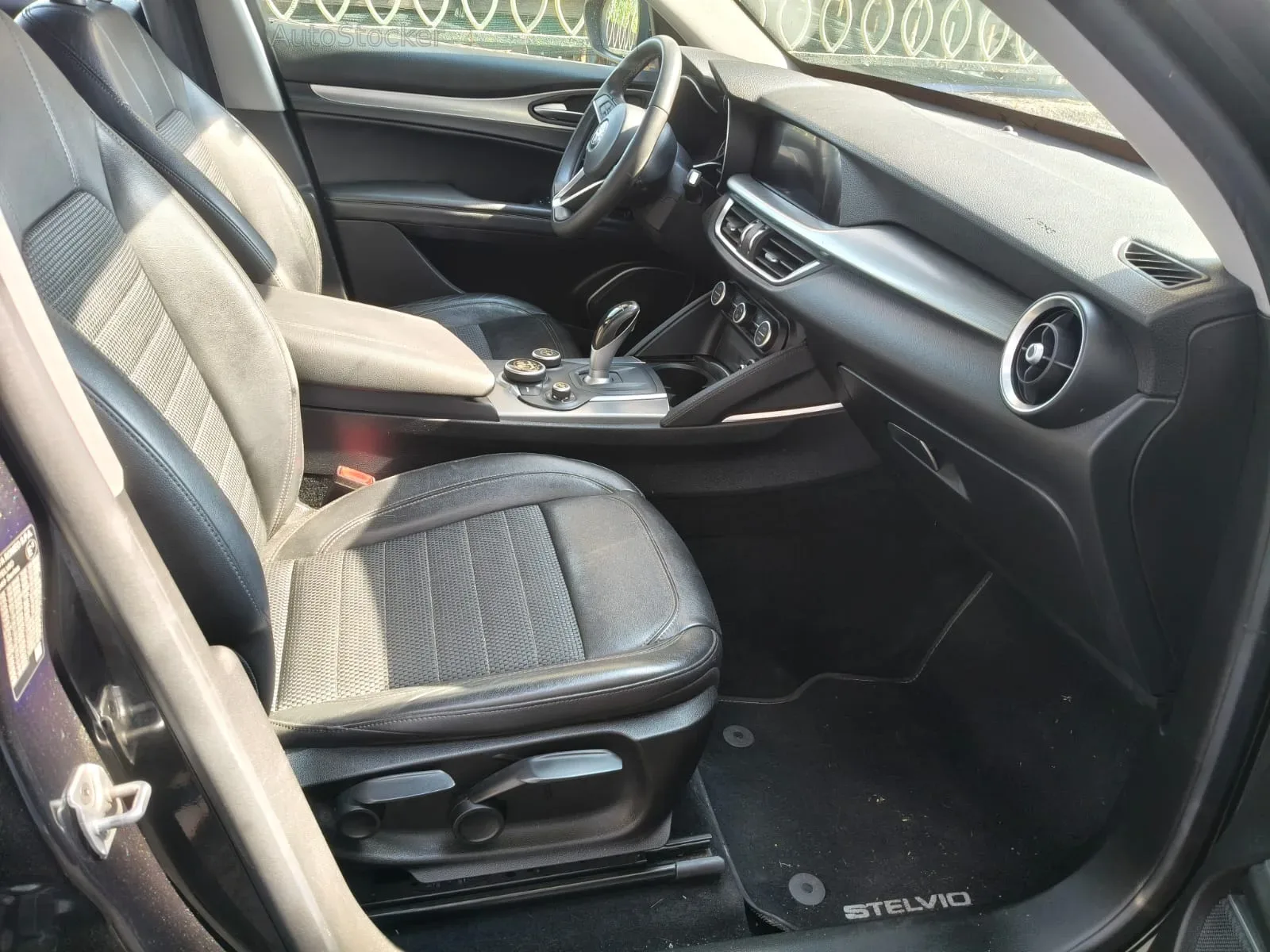 Alfa Romeo Stelvio (2018) 6