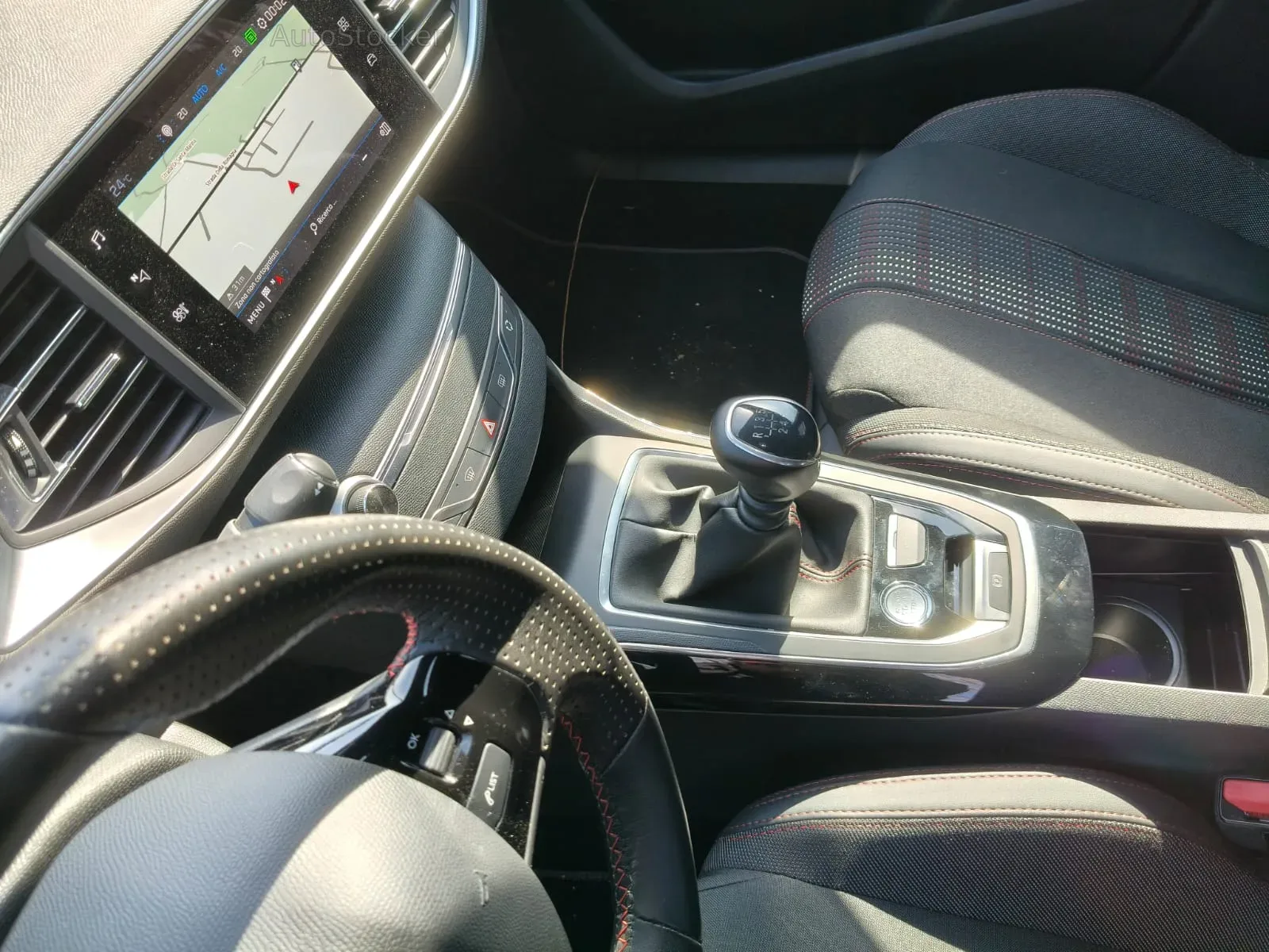 Peugeot 308 (2021) 8