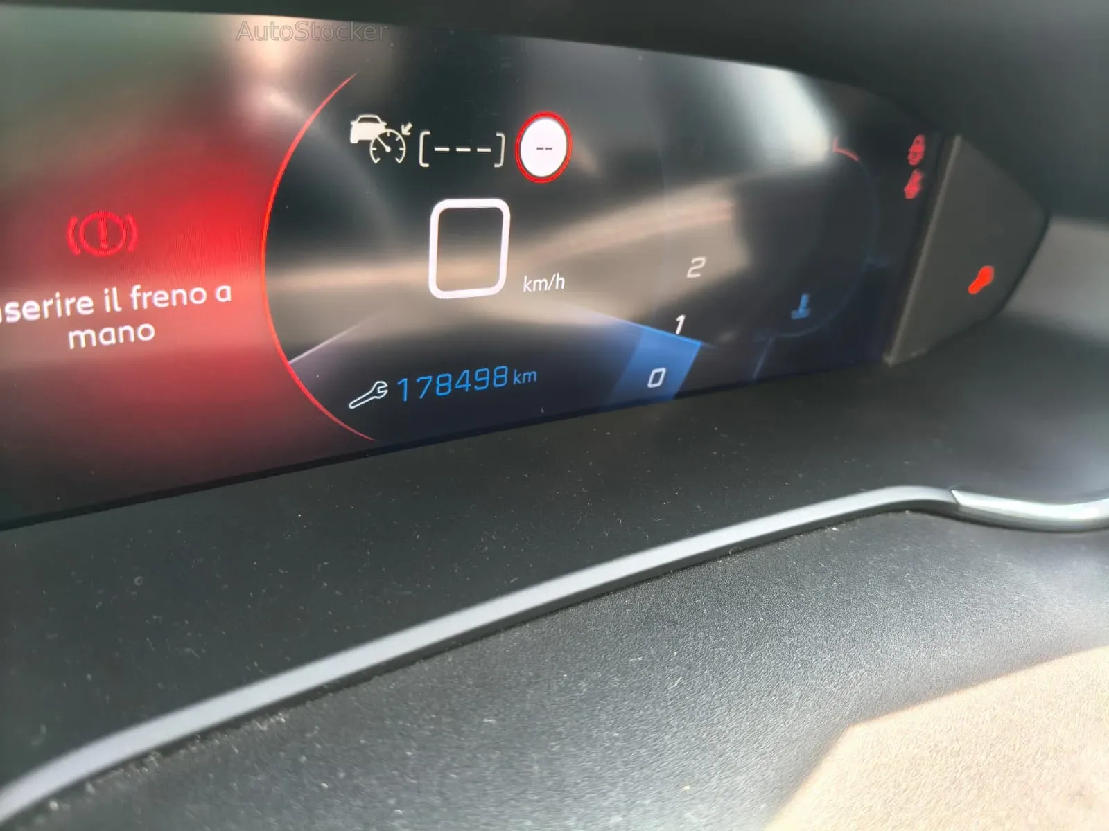 Peugeot 308 (2021) 9