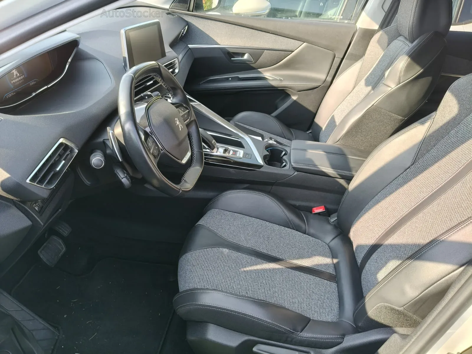 Peugeot 3008 (2020) 7