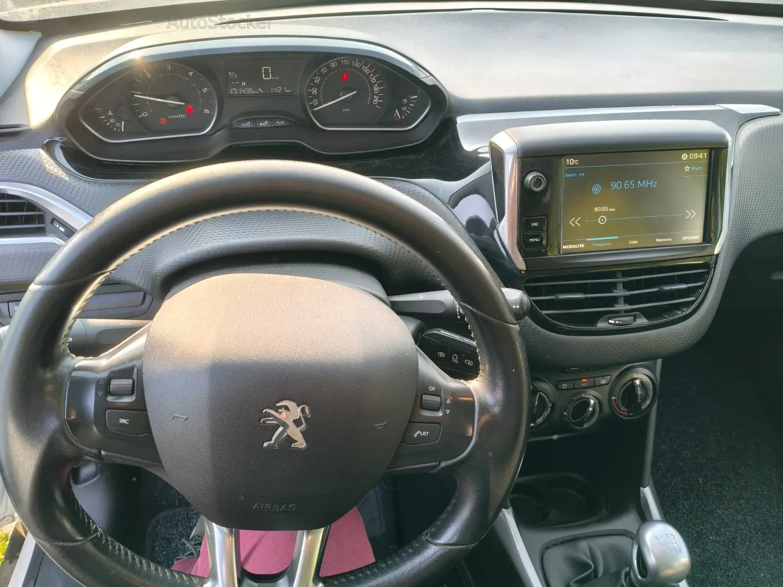 Peugeot 2008 (2019) 8