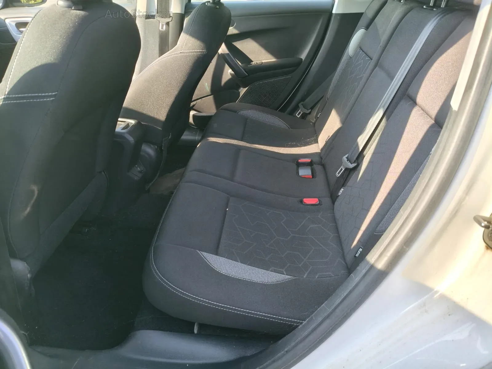 Peugeot 2008 (2019) 10