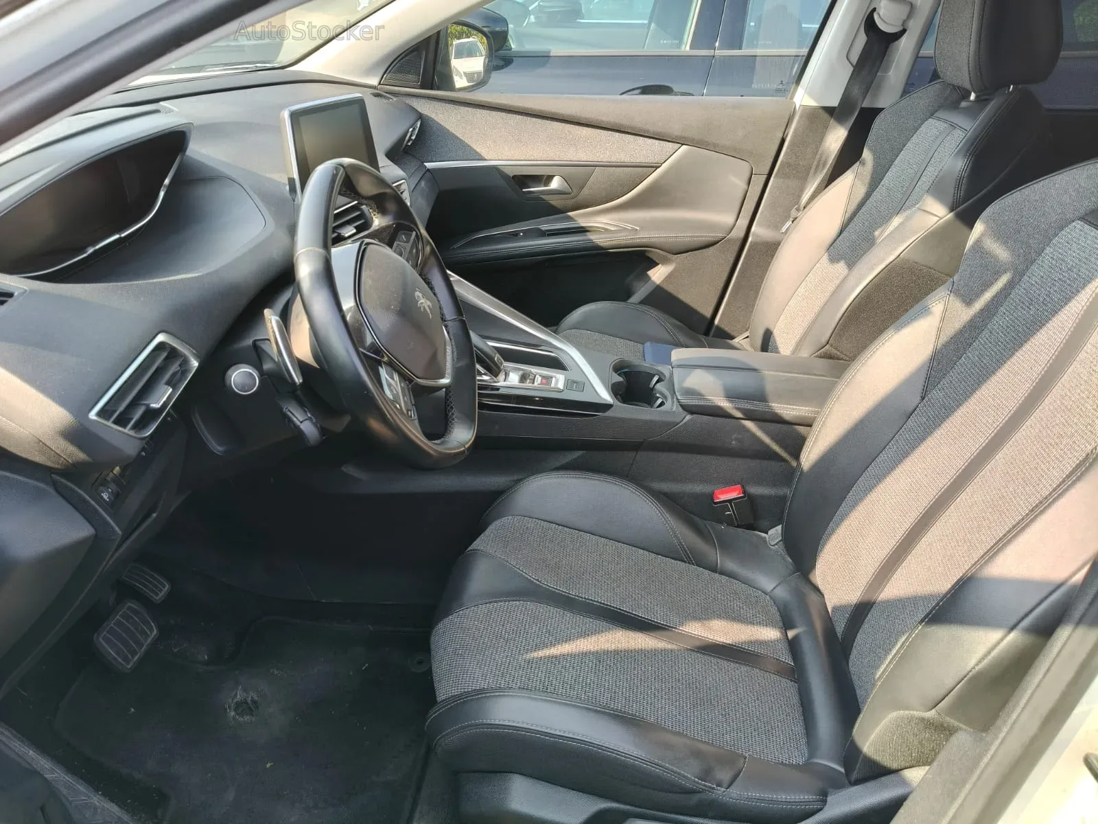 Peugeot 5008 (2019) 6