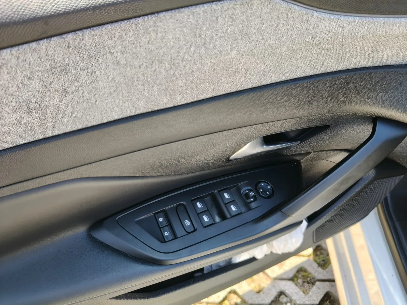 Peugeot 308 (2022) 11