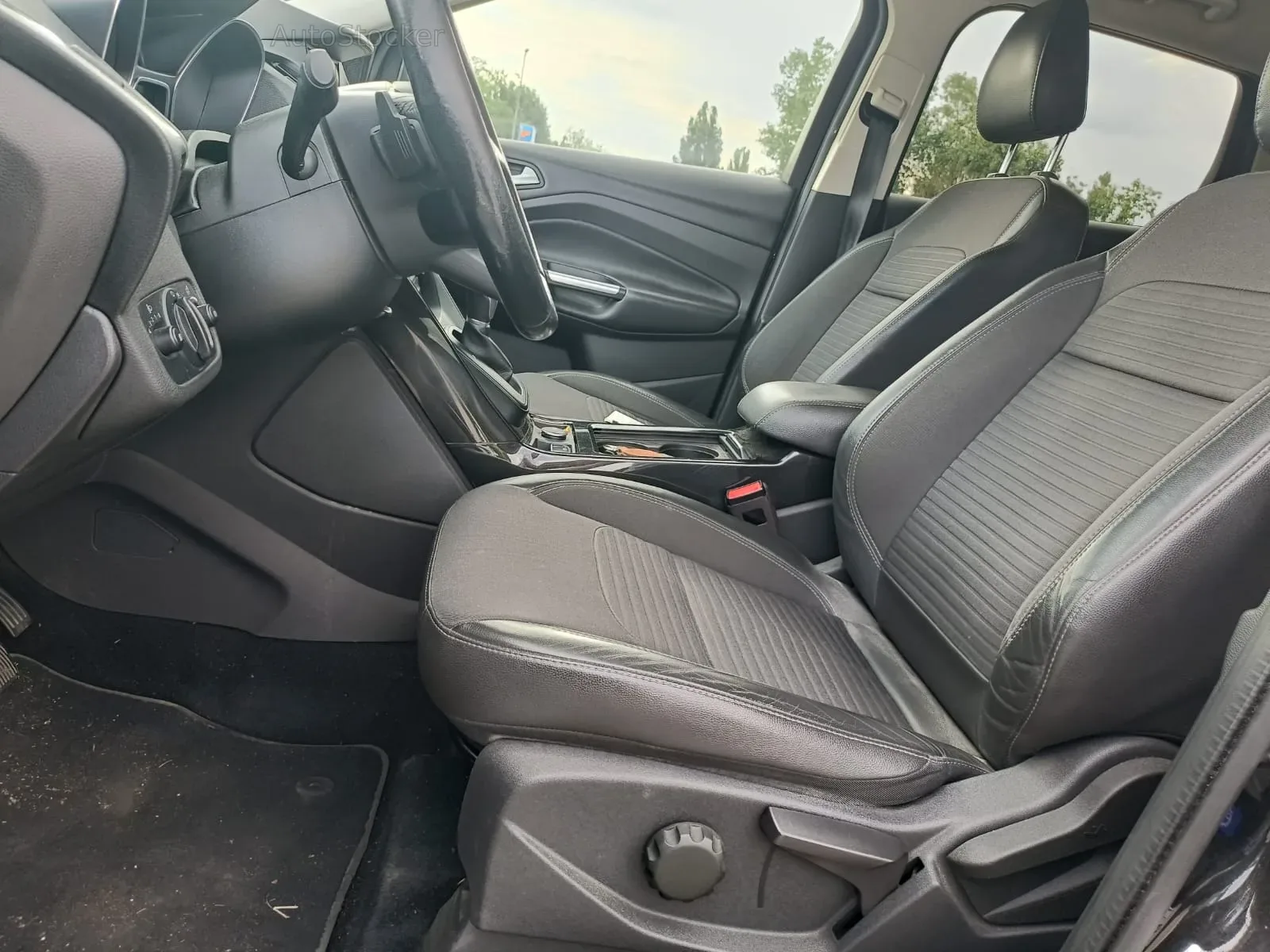 Ford Kuga 4x4 (2017) 6