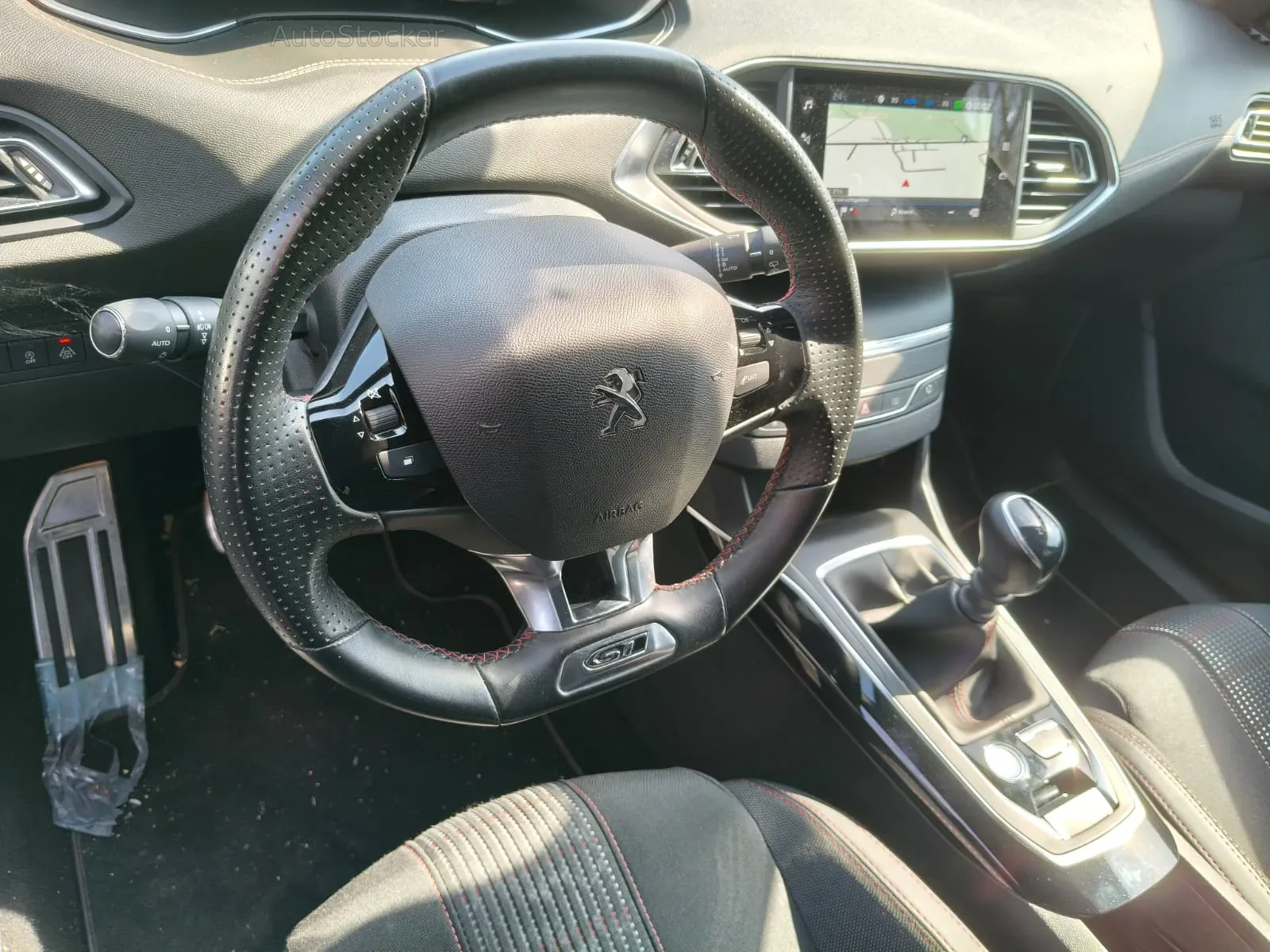 Peugeot 308 (2021) 10