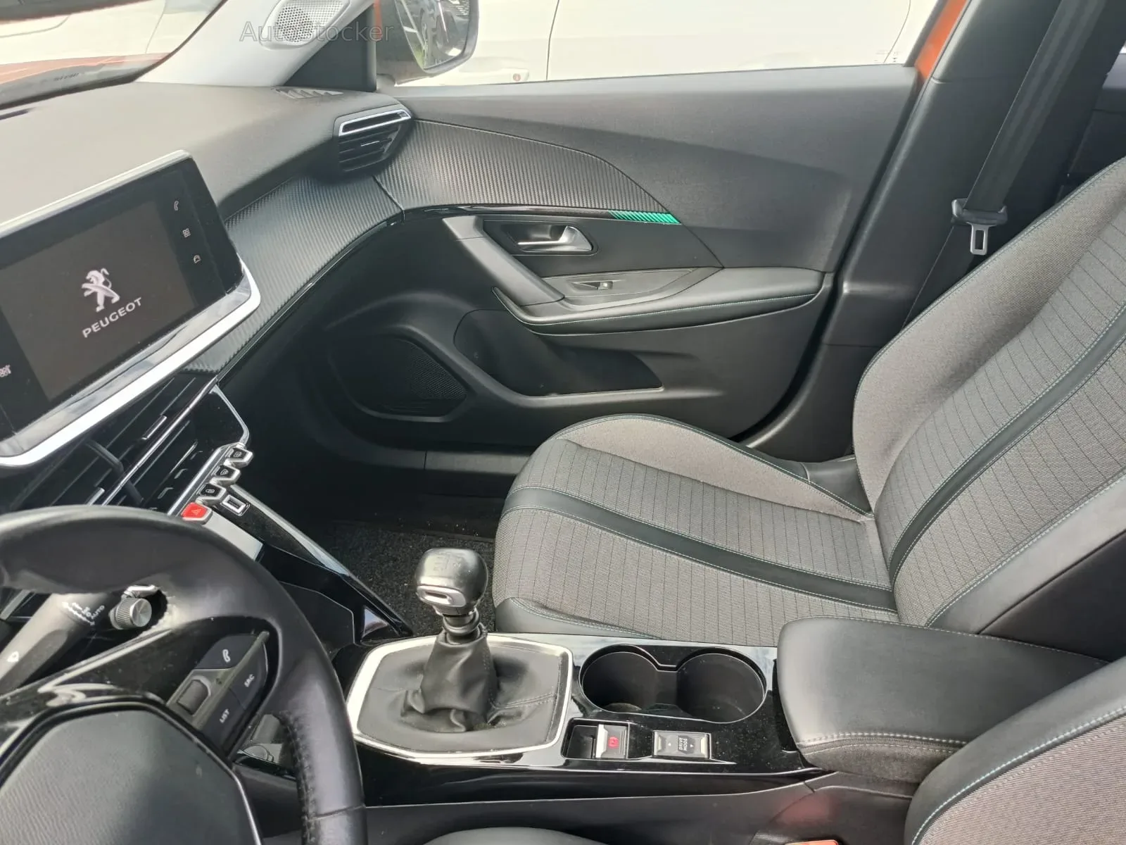 Peugeot 2008 (2021) 7