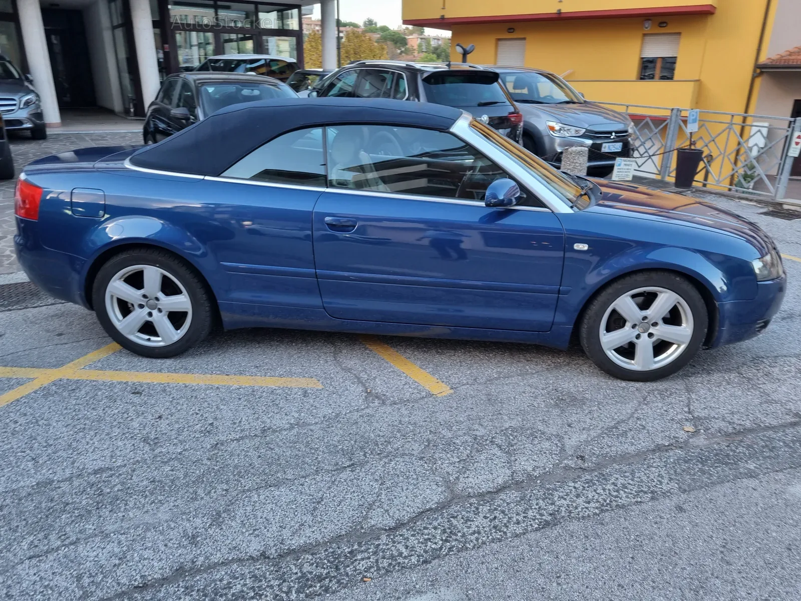 Audi A4 2.4 V6 Benzina Cabrio (2002) 4