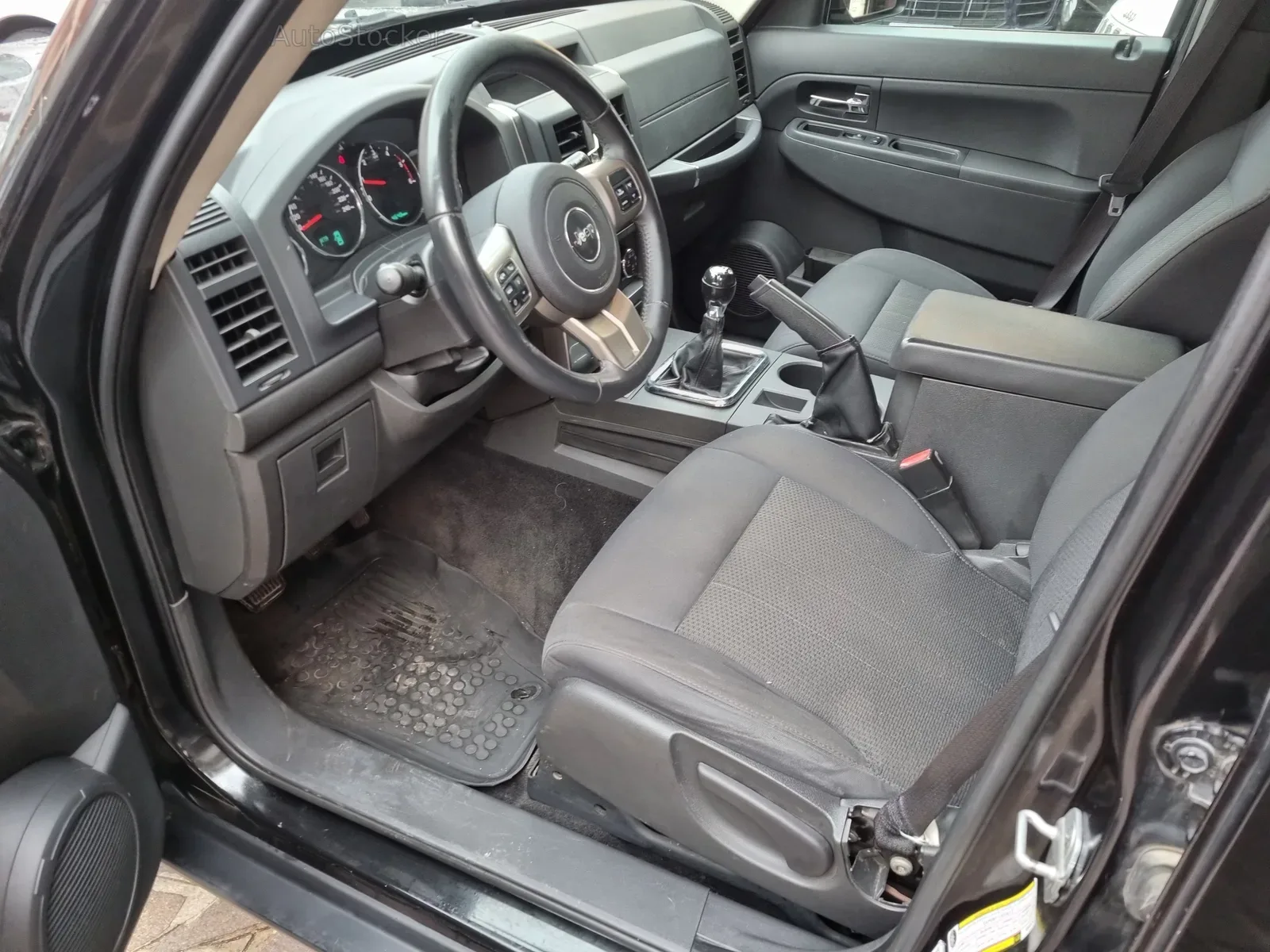 Jeep Jeep Cherokee Cherokee 2.8 crd Limited my11 (2011) 5