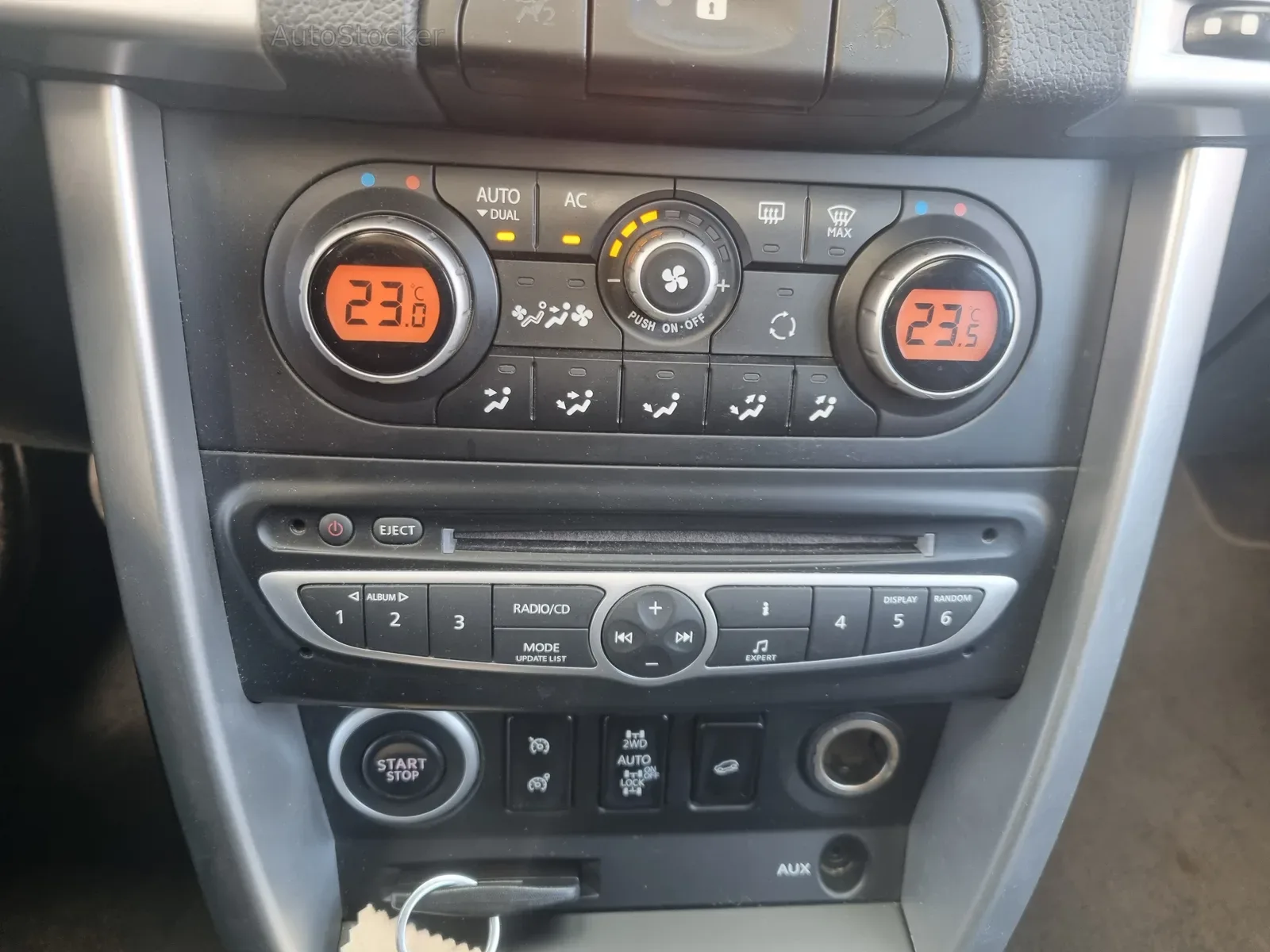 Renault Koleos 2.0 dci Dynamique 4x4 150cv (2009) 10