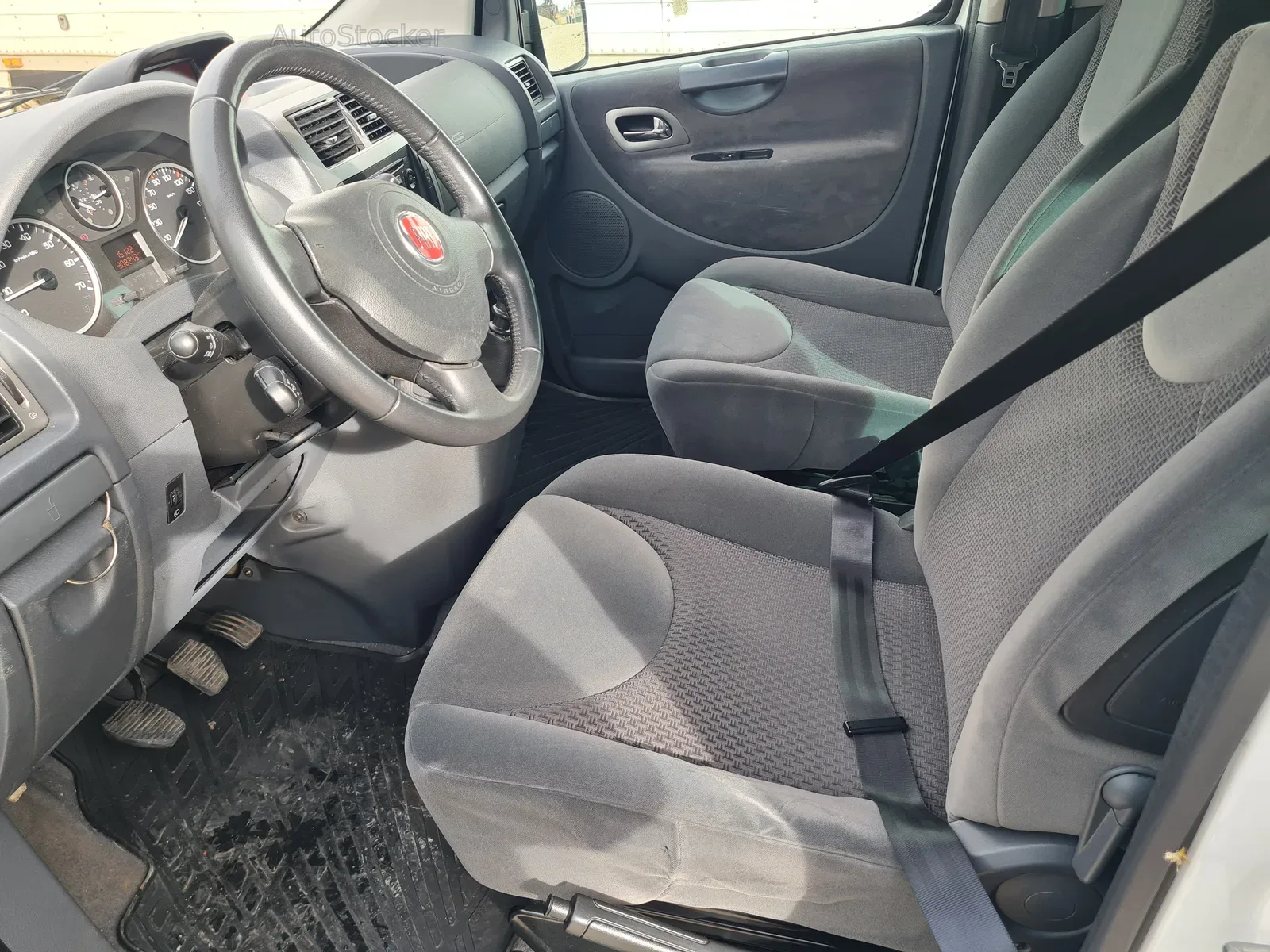 Fiat scudo (2015) 8