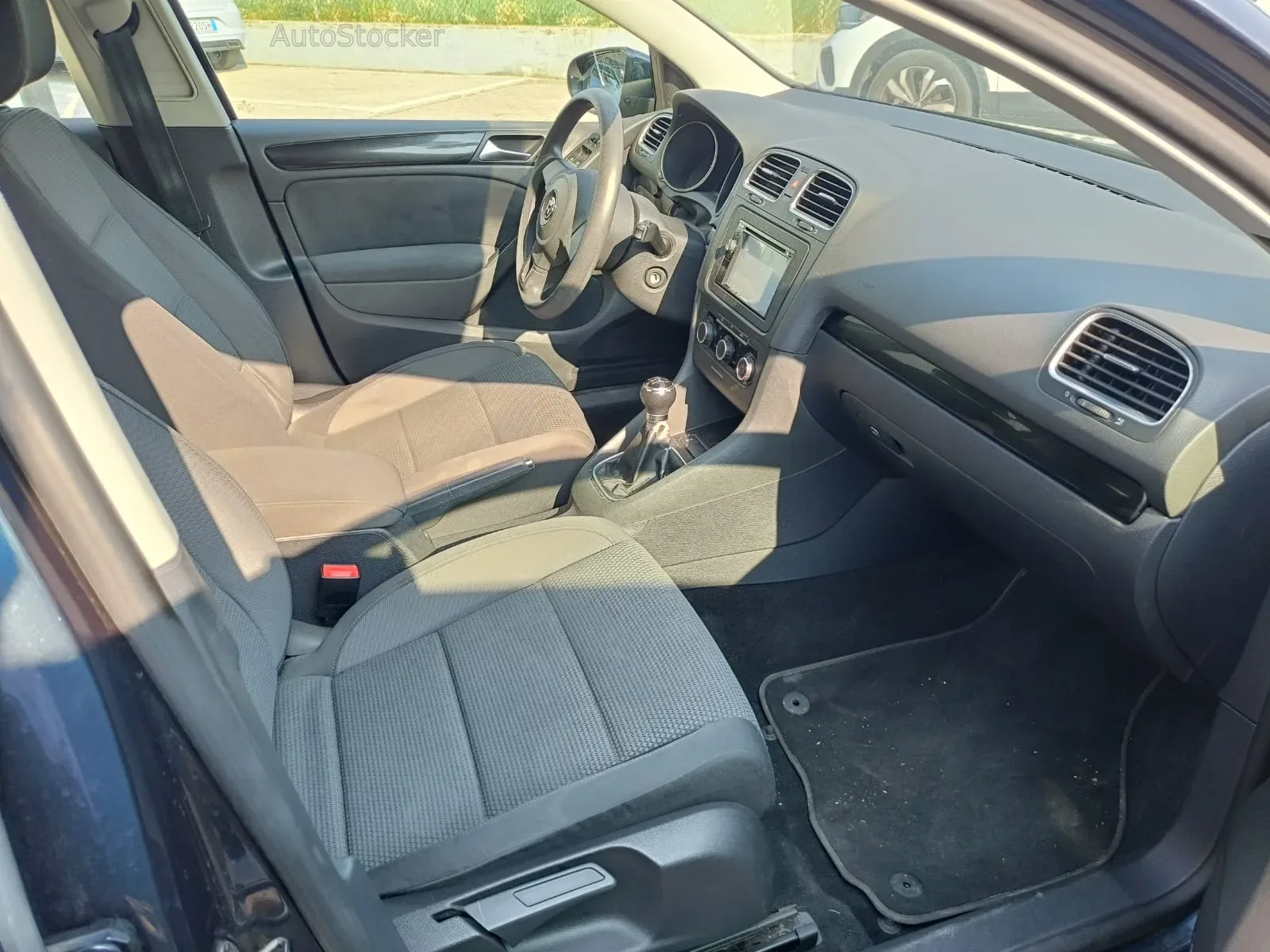 Volkswagen Golf (2011) 9