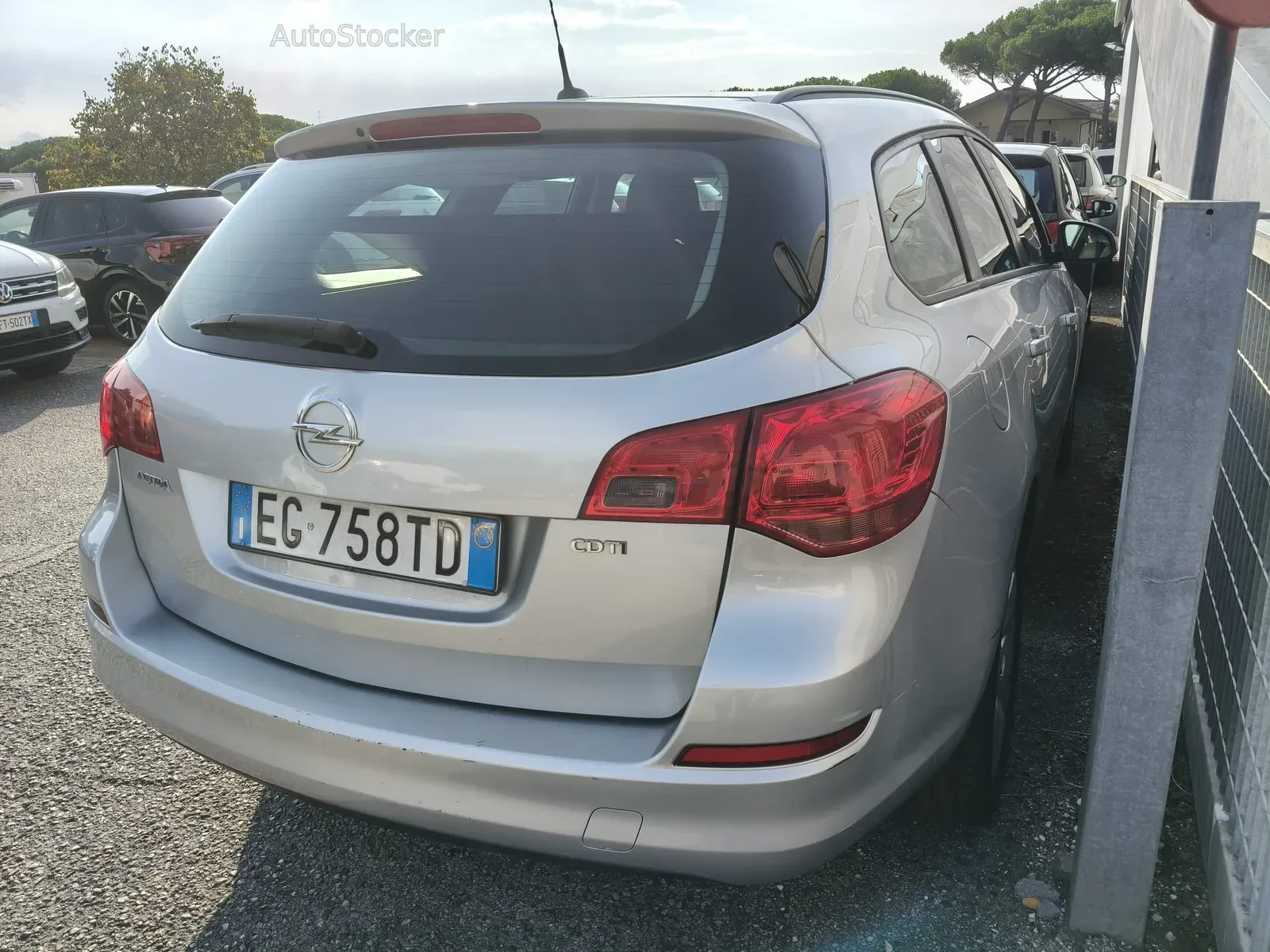 Opel Astra (2011) 4