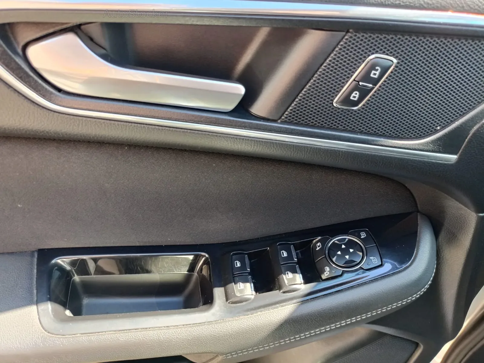 Ford Galaxy (2017) 12