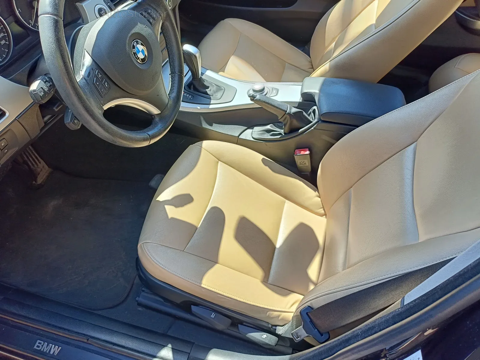 BMW 320d (2008) 8