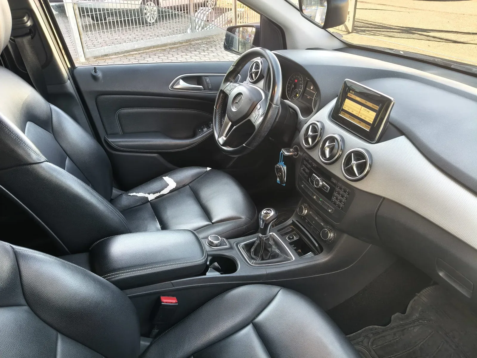 Mercedes-Benz B 180cdi (2012) 8
