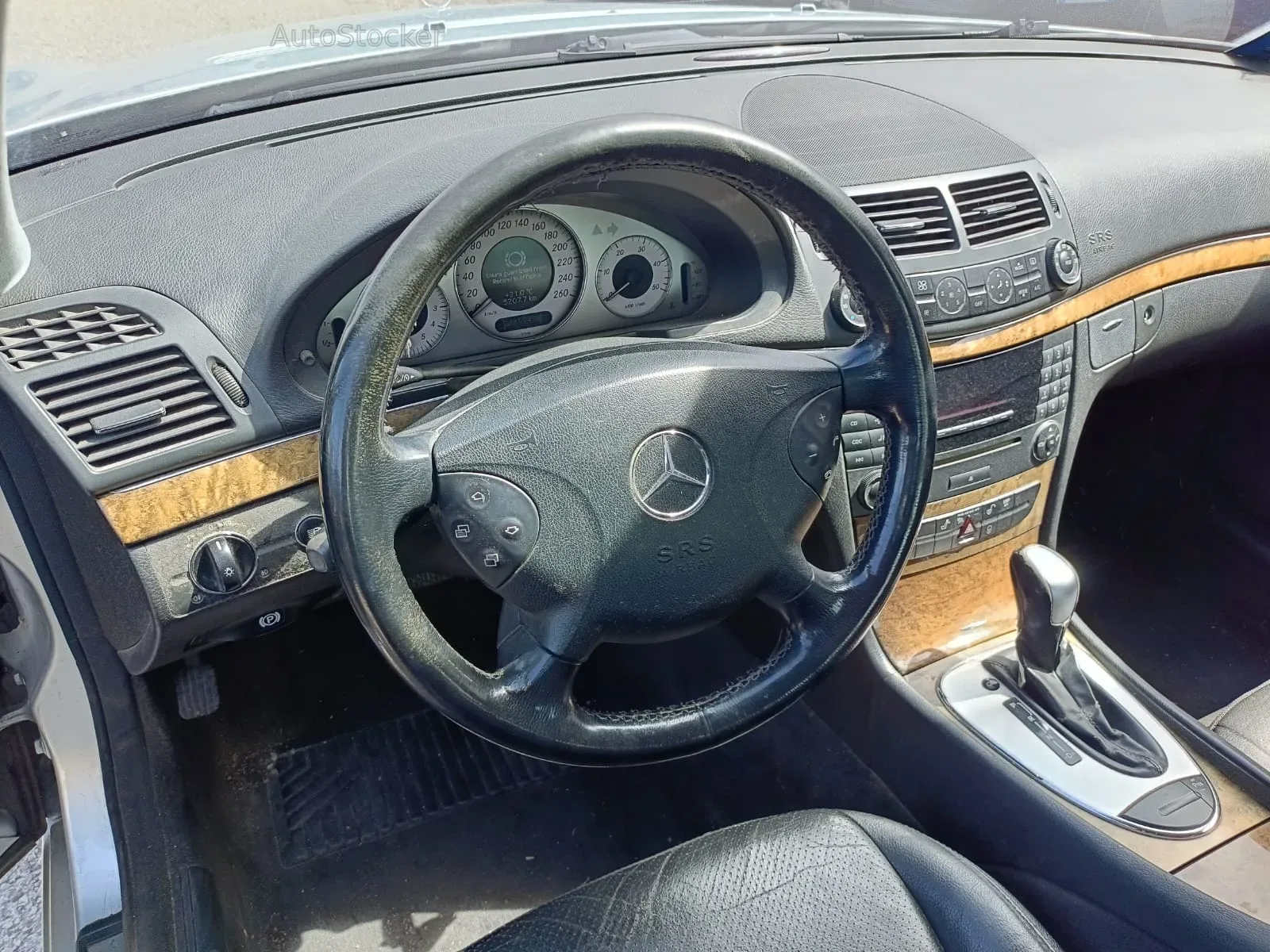 Mercedes-Benz E280cdi (2008) 14