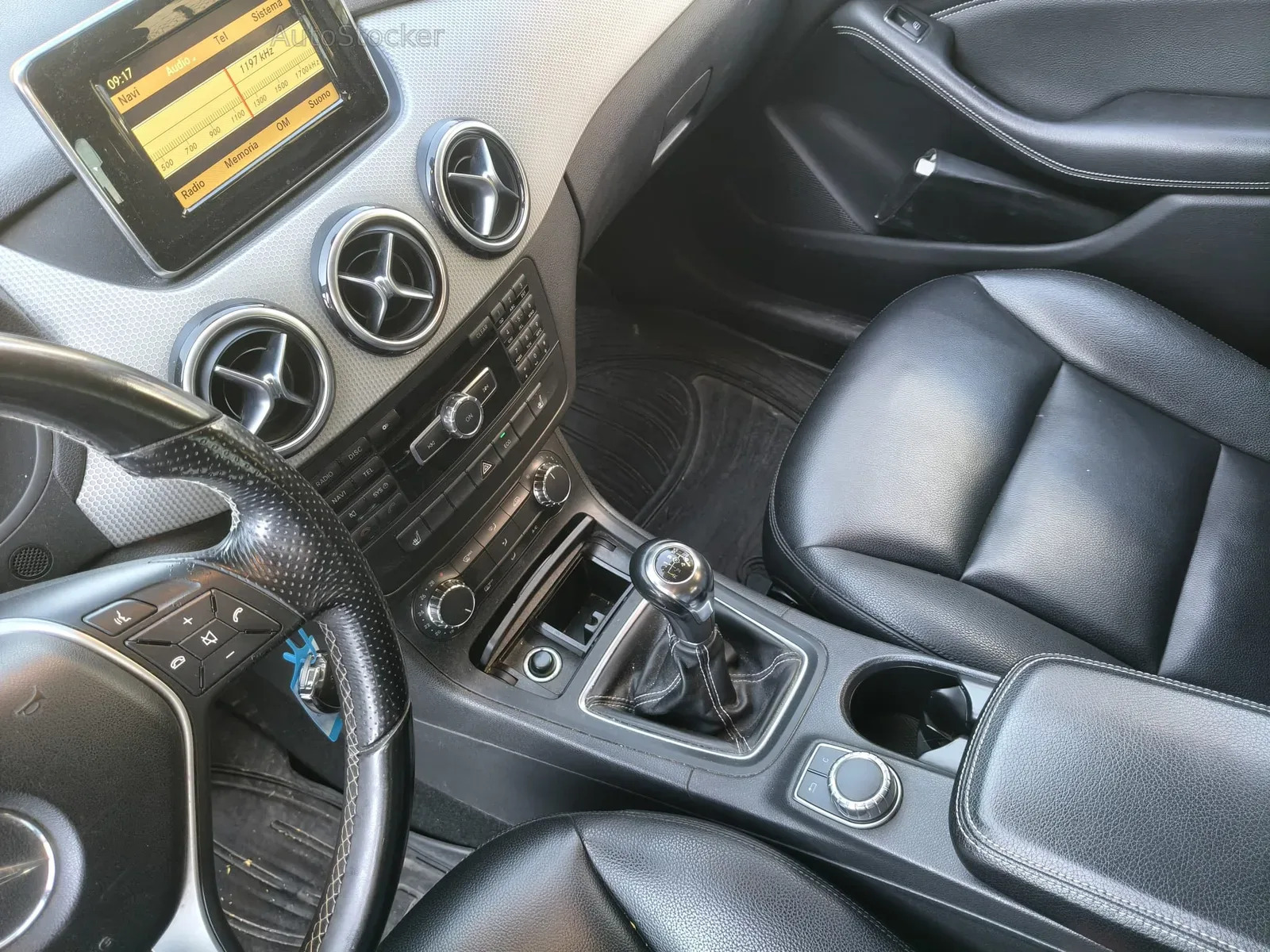 Mercedes-Benz B 180cdi (2012) 10
