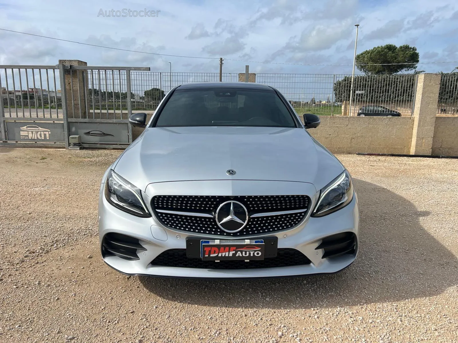 Mercedes-Benz C-Class (2019) 2