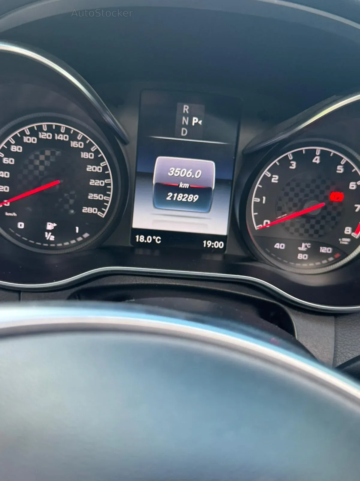 Mercedes-Benz C-Class (2016) 4