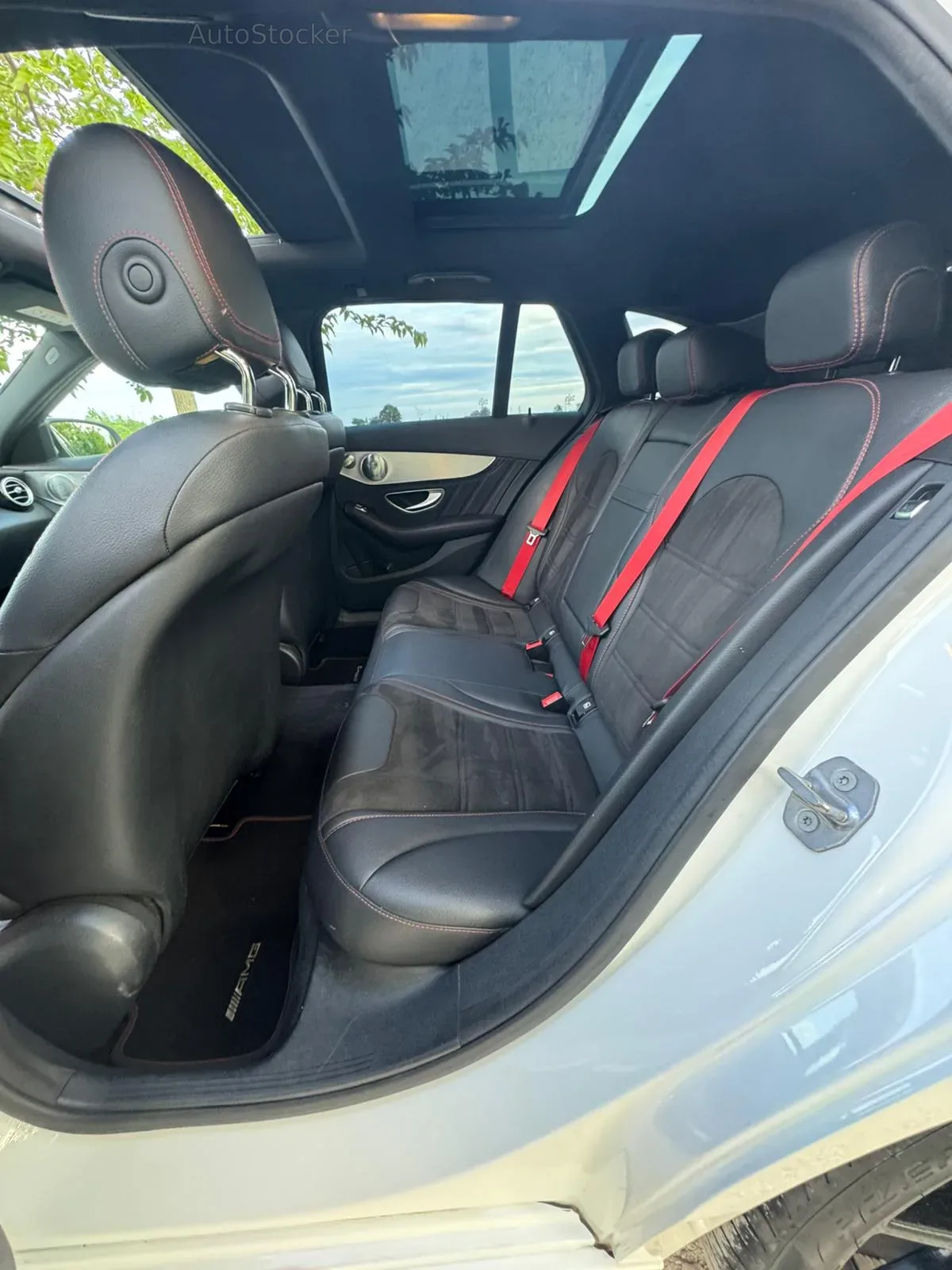 Mercedes-Benz C-Class (2016) 12