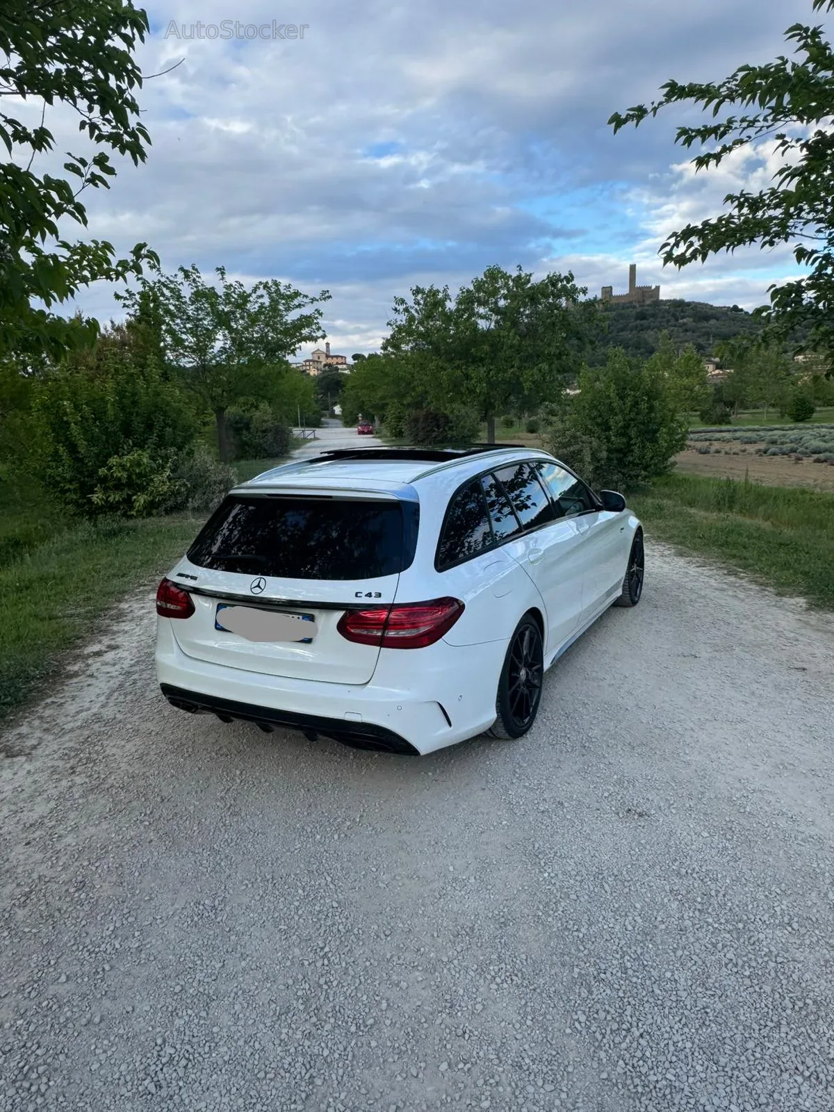 Mercedes-Benz C-Class (2016) 2