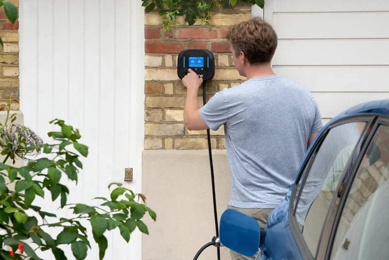 Ohme Home Pro MID Wallbox mit Typ 2-Ladekabel (bis 11 kW)