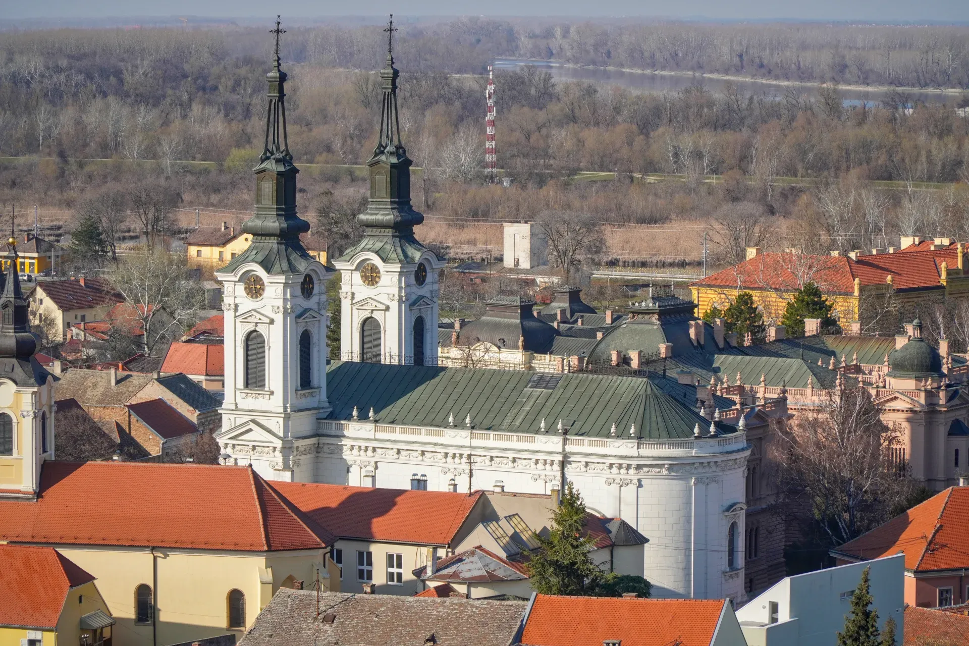 Vue depuis un point de vue de l'Église Saint-Nicolas à Sremski Karlovci.