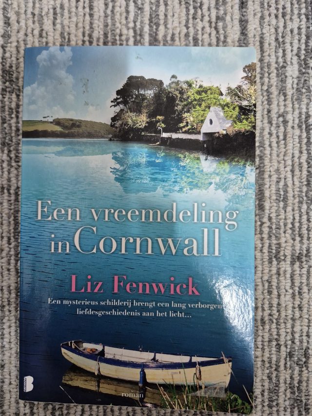 Omslag van Een vreemdeling in Cornwall - 9789022589205