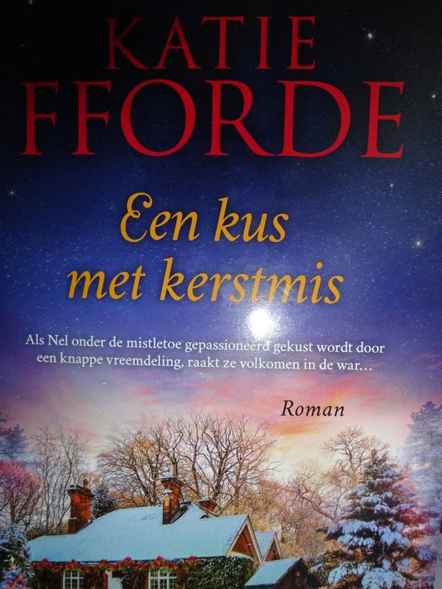 Omslag van Een Kus met Kerstmis Katie Fforde-9789049202941