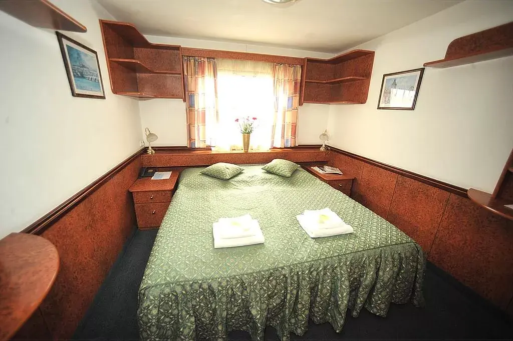 Photo 2 of Botel Admirál Hotel