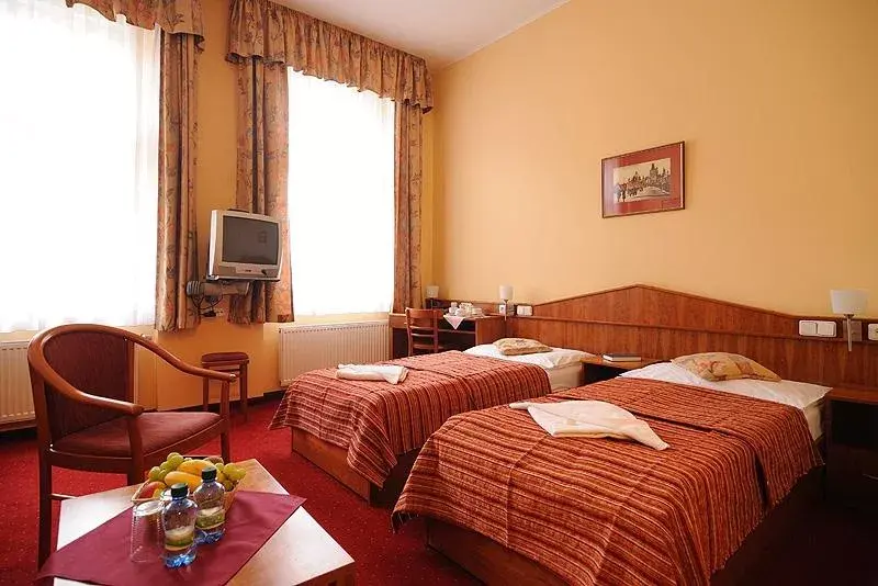 Photo 1
