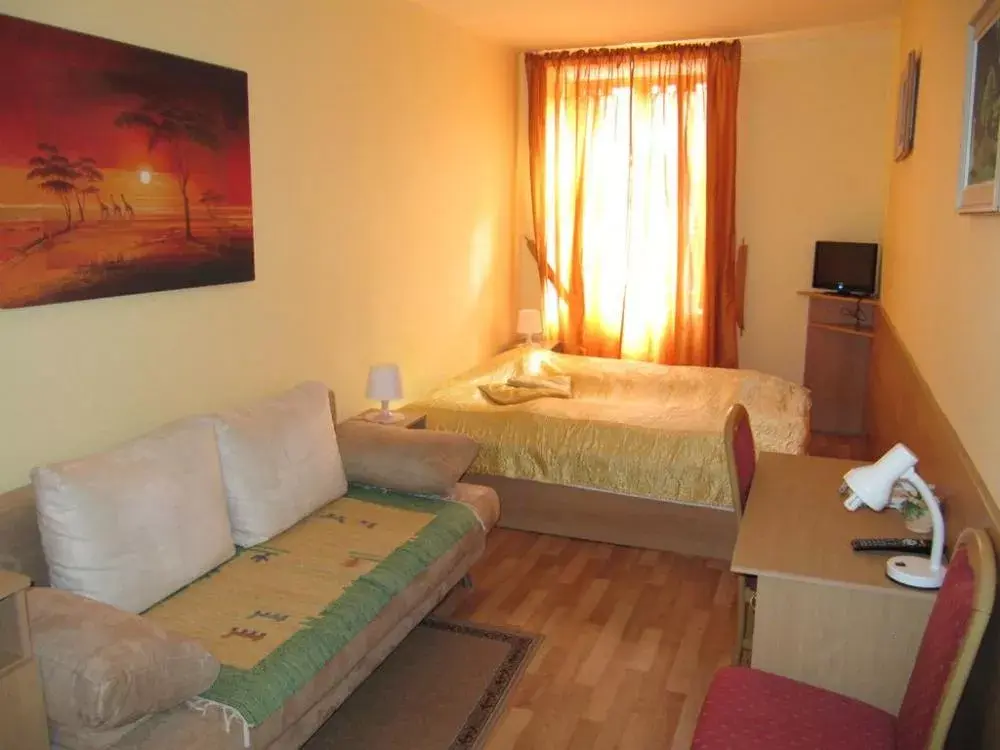 Photo 1