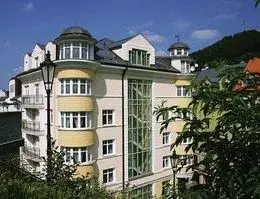 KARLSBAD GRANDE MADONNA (Aura Palace), Carlsbad Karlovy Vary