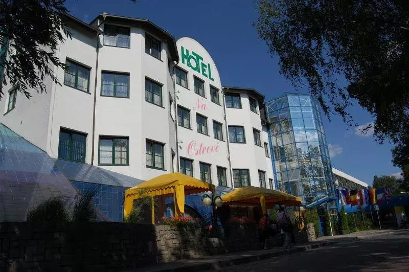 Hotel NA OSTROVĚ, Beroun Beroun-Závodí