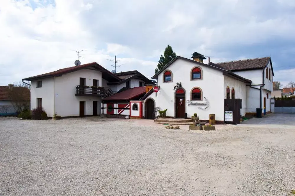 Restaurace a penzion u Doubků, Břeclav Poštorná