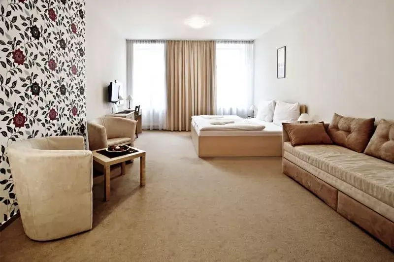 Photo 4 of HOTEL CYRO