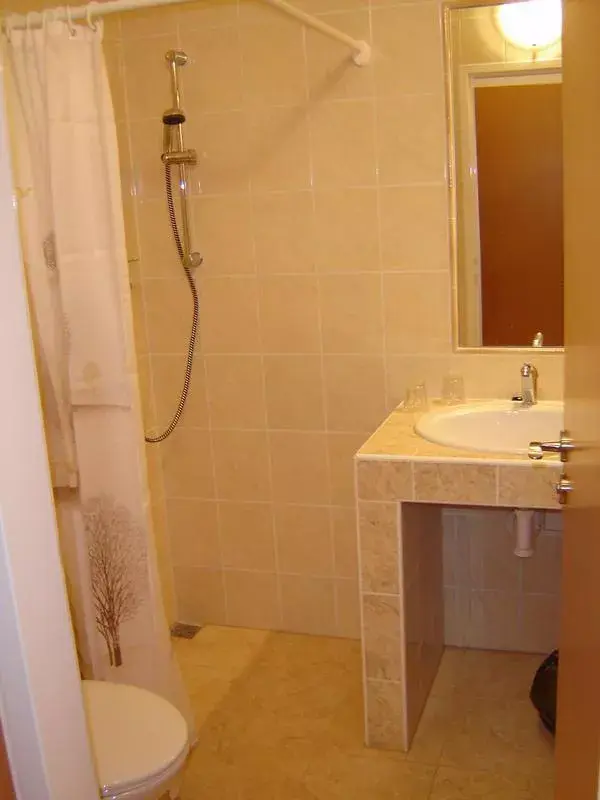 Photo 3 of Pronájem pokojů Budinská Eva