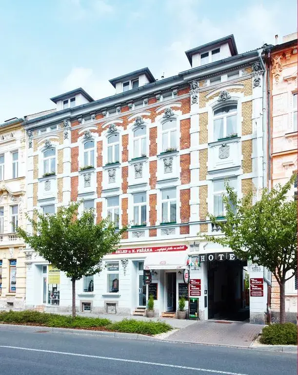 Hotel Clochard, Chomutov
