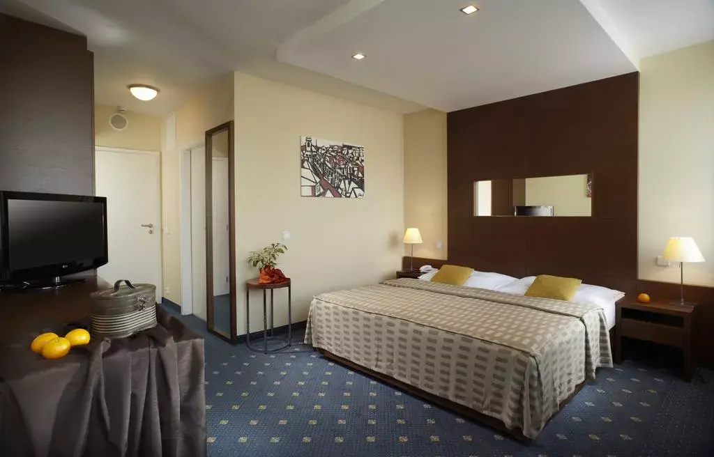 Photo 3 of Hotel Fortuna West Praga