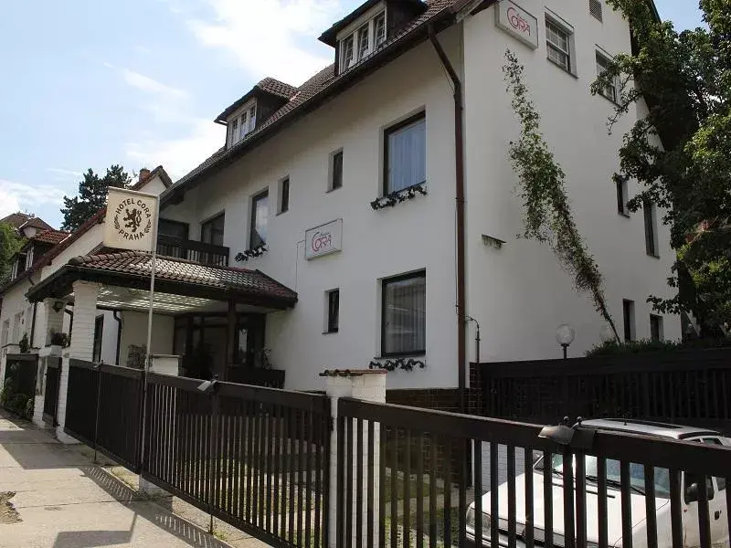 Hotel Cora, Praha Braník