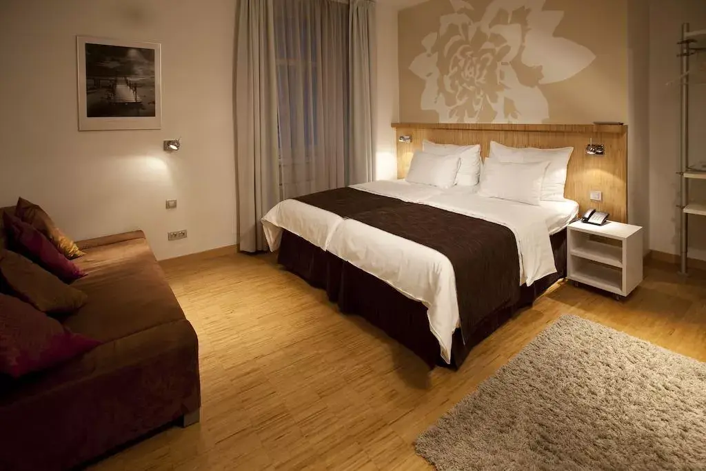 Photo 3 of Hotel Dahlia Inn