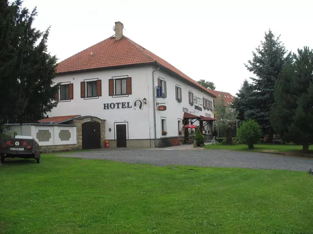 Hotel Kovárna, Děčín XXXIII-Nebočady