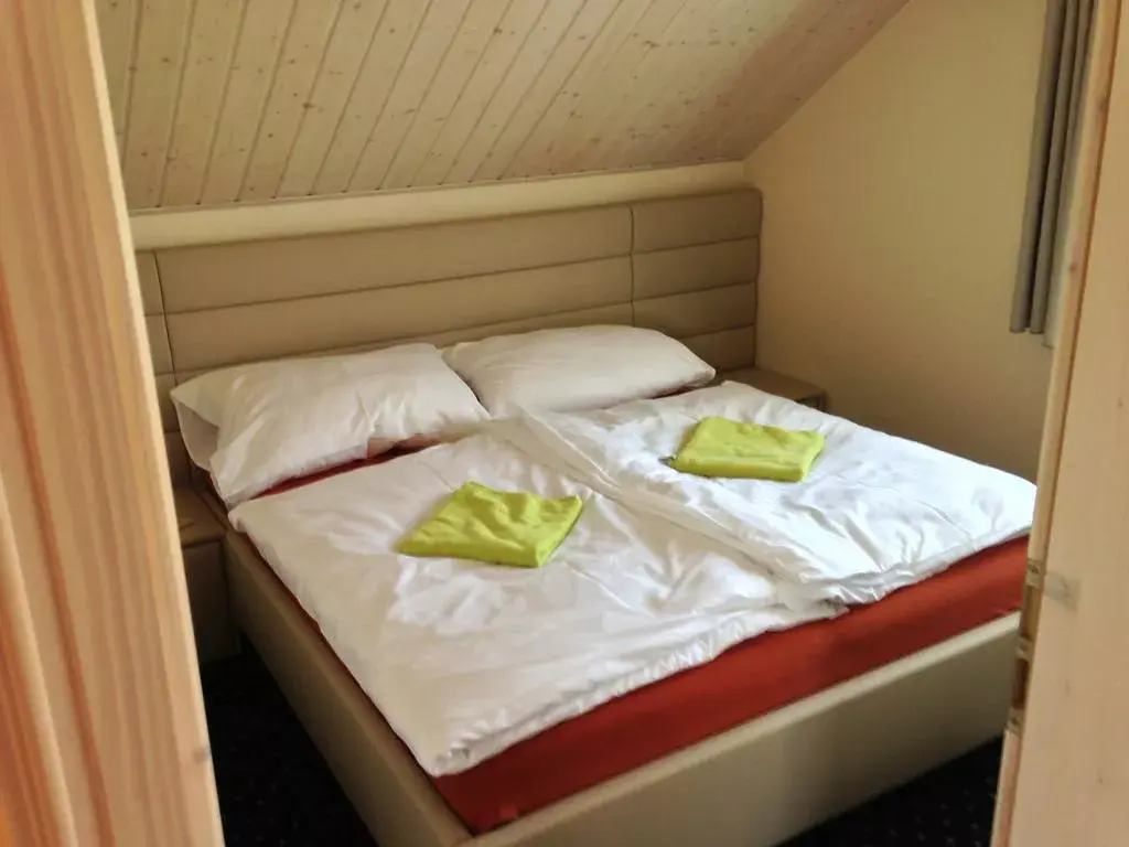 Photo 2 of Lakeview Apartments Kunětická Hora