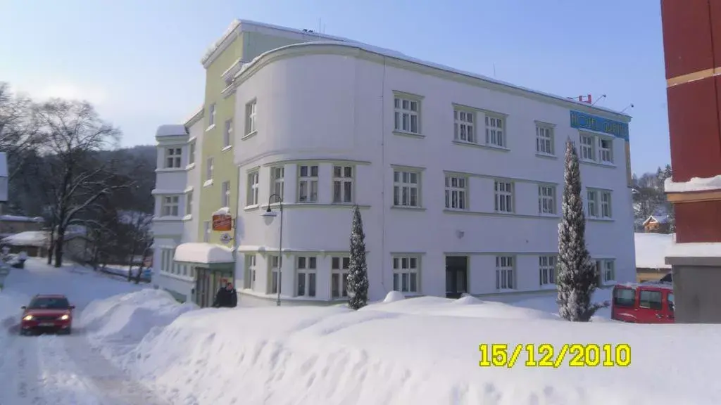 Hotel Grand, Tanvald Šumburk nad Desnou