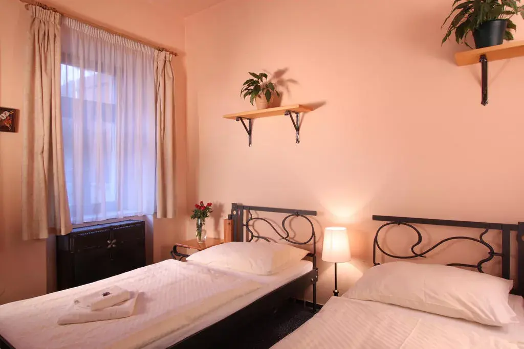 Photo 4 of Guest House Hattrick